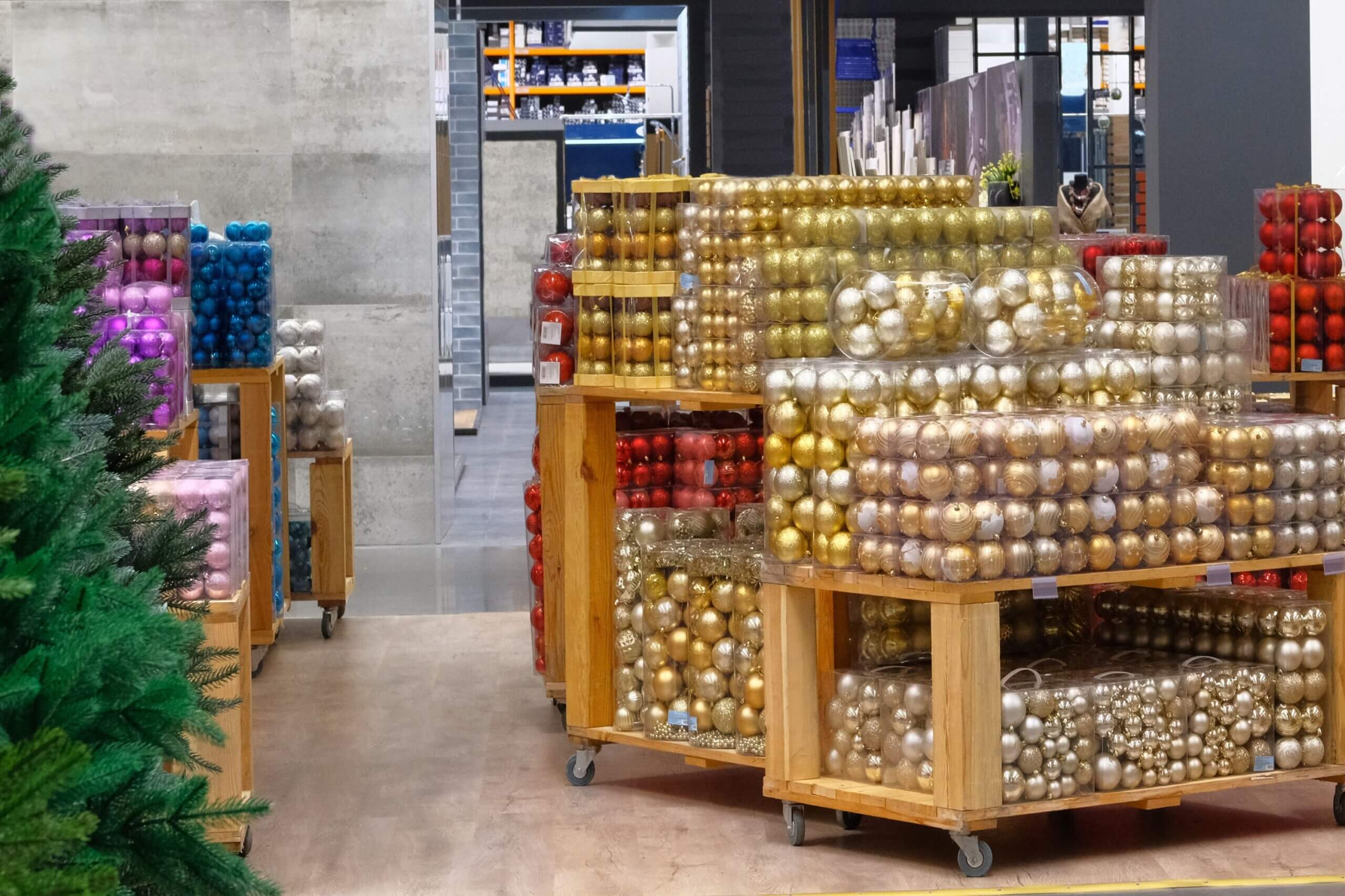 Seasonal Merchandising Support